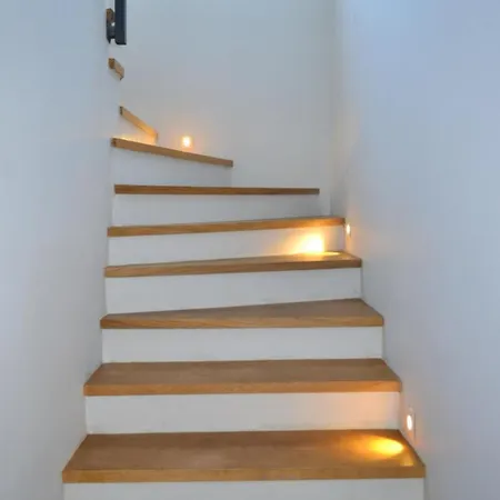 Ayayorgide Odalar Banyolu Sifir *