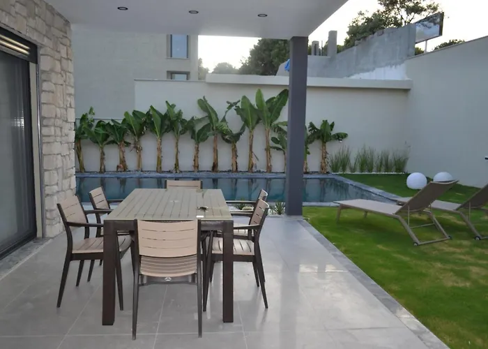 Ayayorgide Odalar Banyolu Sifir