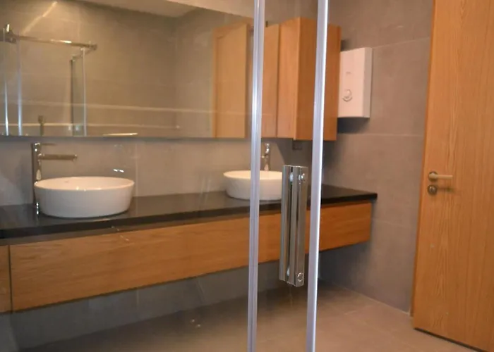 Villa Ayayorgide Odalar Banyolu Sifir *