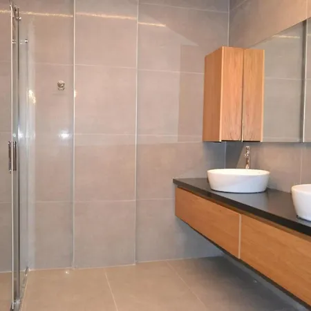 Ayayorgide Odalar Banyolu Sifir *