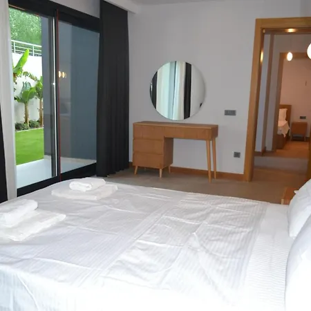 Ayayorgide Odalar Banyolu Sifir Βίλα *